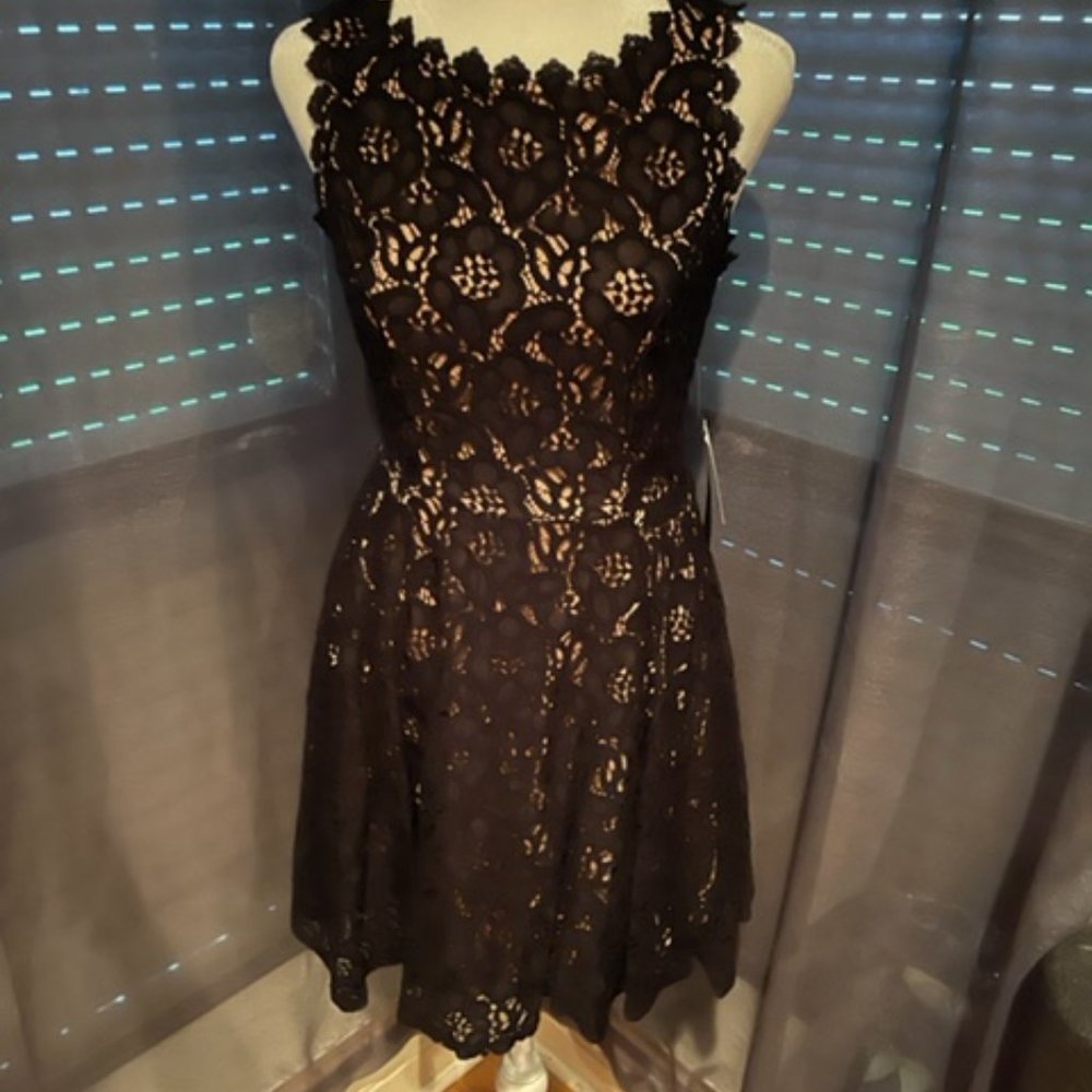 NWT City Vibe, Size 3 US, Black/Peach